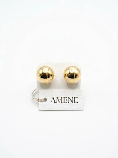 Brinco dourado bola verniz italiano 0,5 cm